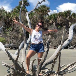 Meet your Posher, Raquel